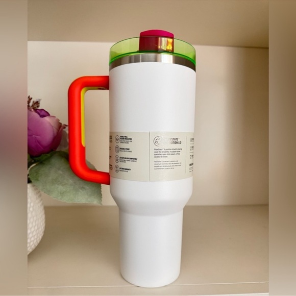 🎉LAST PIECE🎉 Stanley 40oz. Quencher H2.0 FlowState Tumbler White Neon - Picture 5 of 7